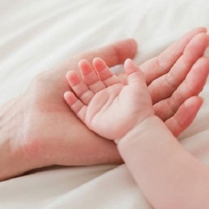 Bệnh ra mồ hôi tay chân ở trẻ em và cách điều trị hiệu quả nhanh chóng nhất Bệnh ra mồ hôi tay chân ở trẻ em và cách điều trị hiệu quả nhanh chóng nhất