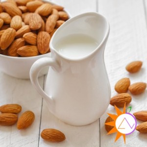 Nên hay không nên sử dụng sữa hạt? Cách dùng sữa hạt như thế nào là đúng?