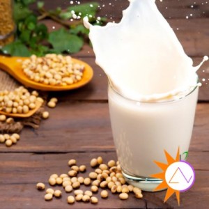 Sữa hạt và sữa bò, nên cho trẻ sử dụng loại nào? Sữa hạt và sữa bò, nên cho trẻ sử dụng loại nào?