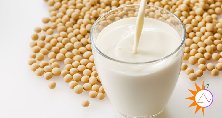 Sữa hạt là sản phẩm chiết xuất từ những tinh chất của các loại hạt có lợi cho sức khỏe